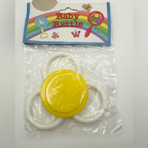 Vintage Baby Rattle Crib Baby Elephant rings Toy Yellow Plastic 1950/60’s - Picture 4 of 5